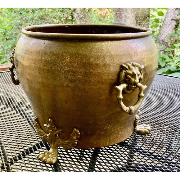 Antique Large Hand Hammered Brass Cachepot/ Jardiniere Planter Three Lion Mounts - Picture 9 of 9